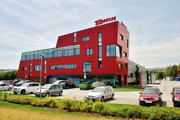 Jedno určite z najmodernejších servisných centier na Slovensku otvorila spoločnosť TURANCAR (foto: Zdeněk Nesveda)